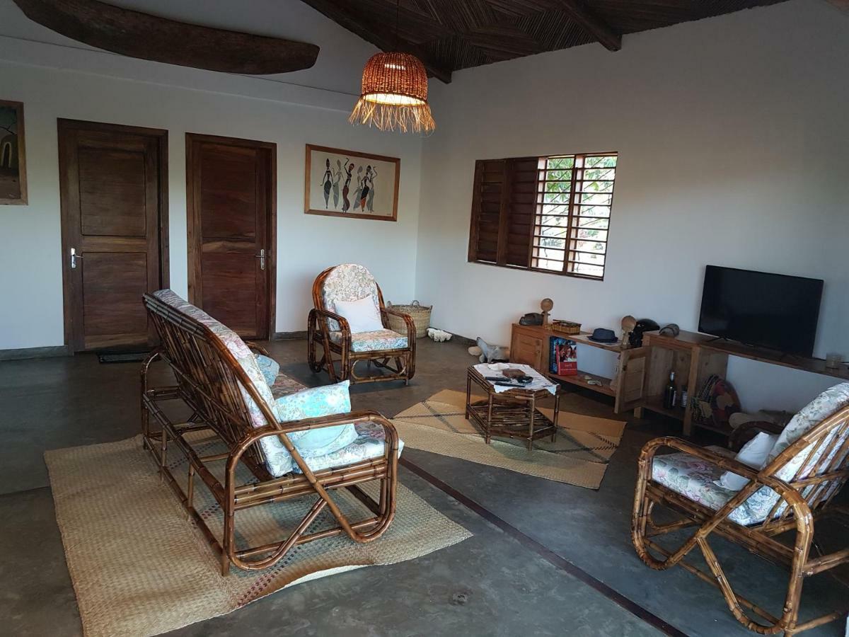 Les Hibiscus Villa Ambondrona  ภายนอก รูปภาพ